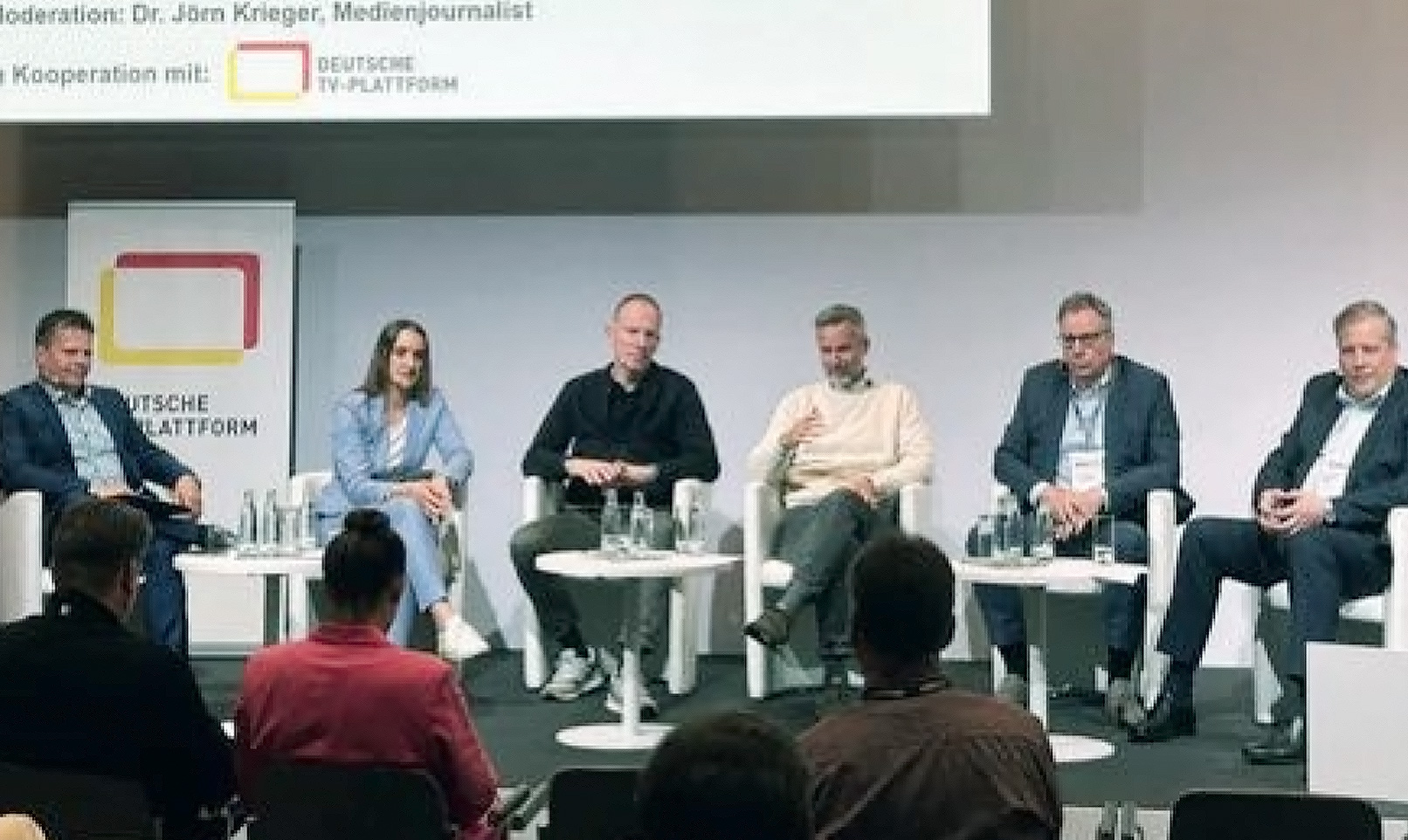 Gruppenbild von der Podiumsdiskussion der DTVP auf der ANGA COM 2025 in Köln