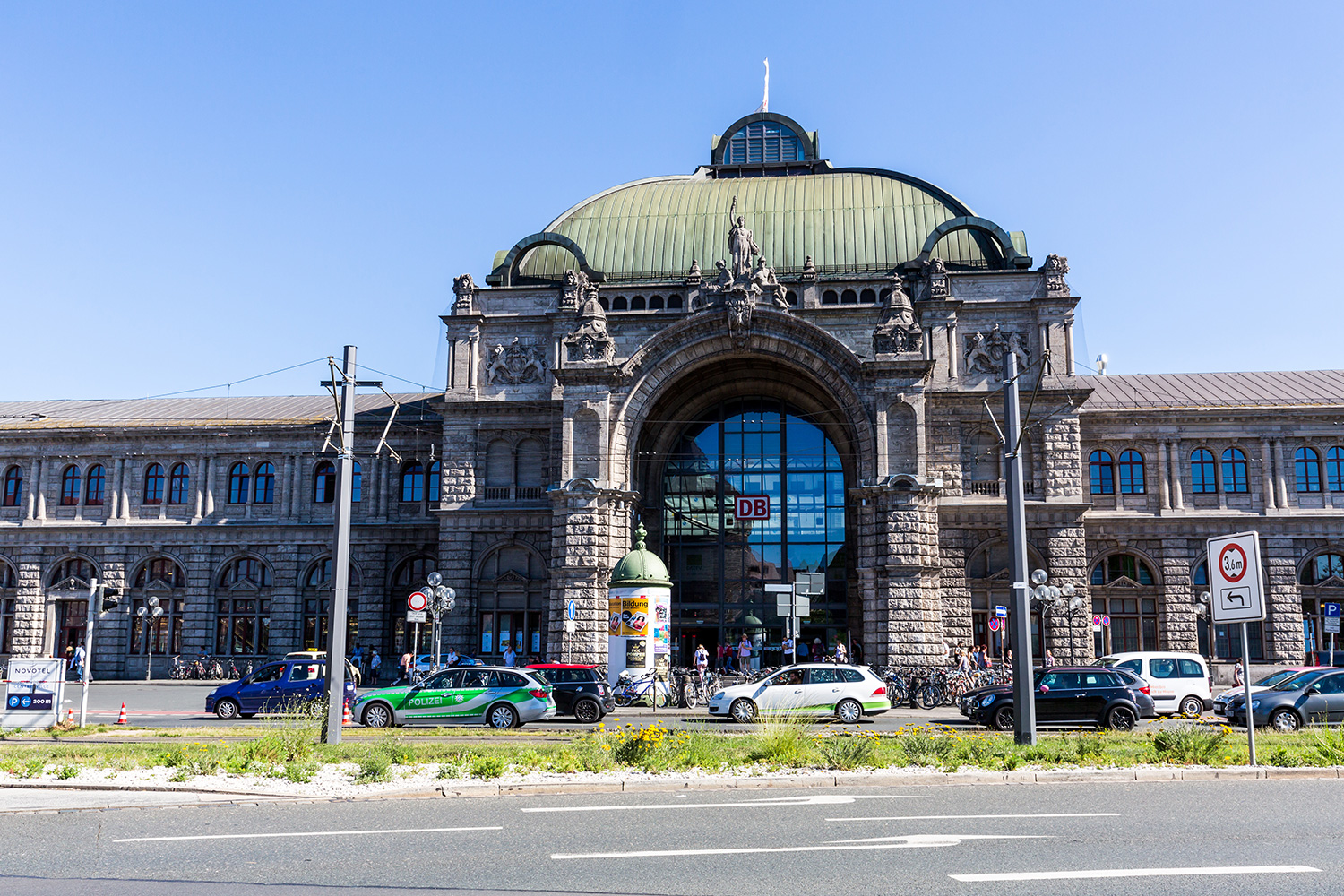 Nürnberger Hauptbahnhof mit zentraler Lager